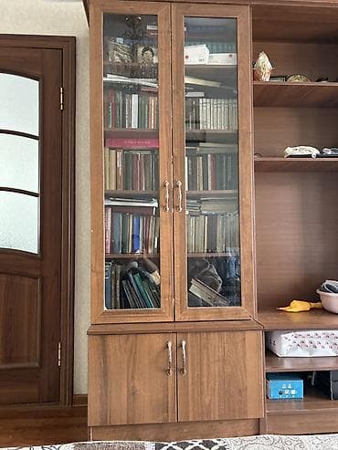 столы офисные: Книжный шкаф, ЛДСП — 1