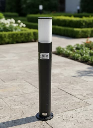 трековые светильник: Столбовой светильник в черном корпусе с матовым рассеивателем — 1