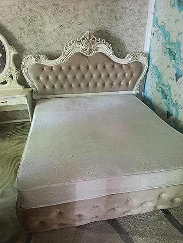 Спальный гарнитур, Б/у, Двуспальная кровать, Дерево, Самовывоз, цвет - Бежевый