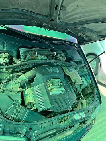 aud: Audi A4: 1995 г., 2.6 л, Механика, Бензин, Седан — 5