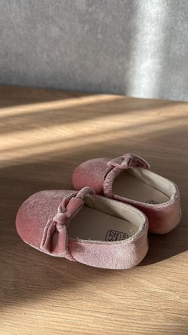 mini melissa: Пинетки для девочки, размер 6–12 мес Цена за 1 пару. - Модель: мягкие — 1