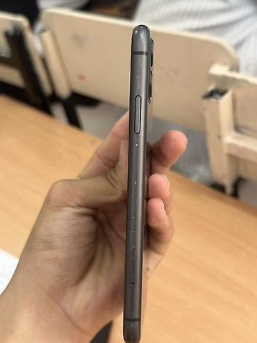 iphone 7 pluse: IPhone 11, Черный, Чехол, 85 % — 3