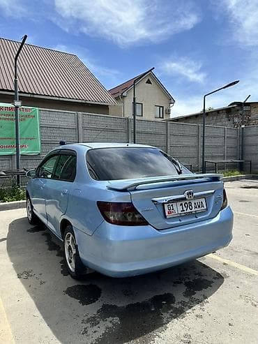 экономичный авто: Honda Fit: 2003 г., 1.5 л, Вариатор, Бензин — 4