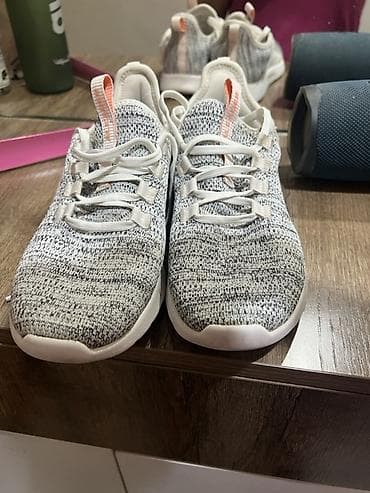 energy boost adidas: Кроссовки, 39, Б/у, цвет - Серый, Самовывоз — 2