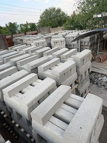 газонная трова: Тротуарный бордюр (бордюрный камень) и элементы мощения - Материал — 3