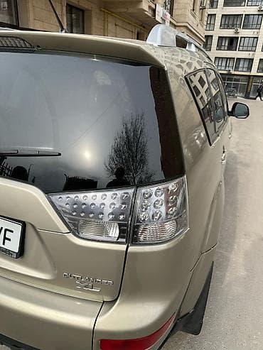 motor cycle: Mitsubishi Outlander: 2008 г., 3 л, Автомат, Бензин, Кроссовер — 6