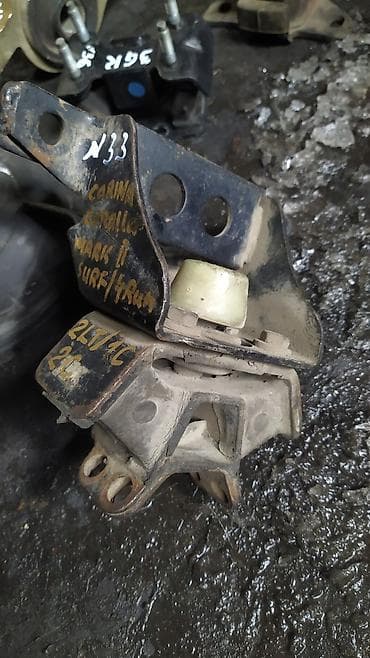 Подушка коробки передач Toyota at lalafo.kg Подушка коробки передач Toyota