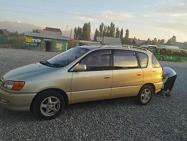 деф: Toyota Ipsum: 2001 г., 2 л, Автомат, Бензин, Универсал — 4