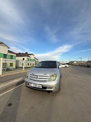Toyota Ist: 2002 г., 1.5 л, Автомат, Бензин, Хэтчбэк
