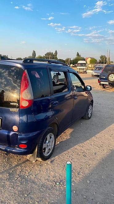 toyota vitz rs: Toyota Yaris Verso: 2000 г., 1.3 л, Механика, Бензин, Минивэн — 5
