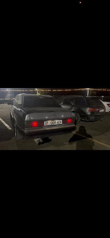 Унаа: Mercedes-Benz 190: 1991 г., 2.3 л, Кол менен иштөөчү, Бензин, Седан — 3