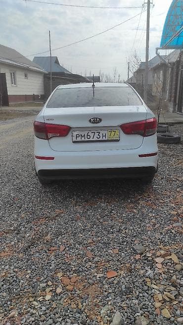 mini cuper: Kia Rio: 2016 г. — 3