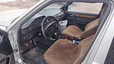 печка е34: Mercedes-Benz W124: 1993 г., 2 л, Механика, Бензин, Седан — 2