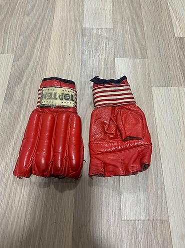 обувь школьная: Перчатки доя боев без правильно в хорошем состоянии от фирмы Top Ten — 1