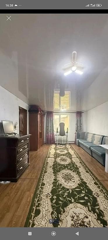 дом продаю теплоключенка: Продаётся жилой дом с участком. - Планировка: Большой хол — 5