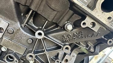 2 8: Дизельный Land Rover 2016 г., 3 л — 9