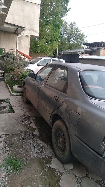 кронс: Mazda Cronos: 1992 г. — 1