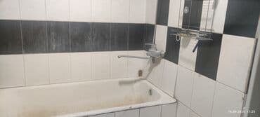 сдаю комнату на длительный срок: Сдается отдельная комната-студия, с душом. район ж/м Ала-Тоо 2 — 2