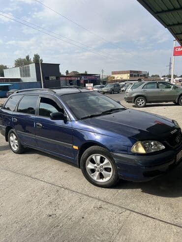 Паркет: Toyota Avensis: 2001 г., 1.8 л, Механика, Бензин, Универсал — 2