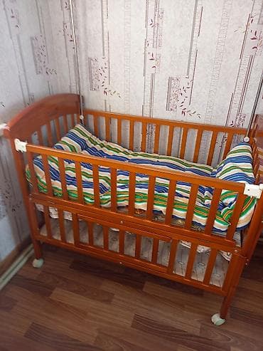 Детский транспорт: Кроватки в отличном состоянии. Мало пользовались — 1