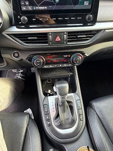 mazda cronos: Kia K3: 2021 г., 1.6 л, Бензин, Седан — 10