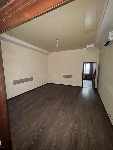 аренда келечек: Кеңселерди ижаралоо, 180 м², Өзүнчө санитардык түйүнү менен, Юридикалык дареги менен, Өзүнчө кире бериши менен — 4