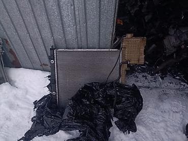 Радиатор охлаждения двигателя Вито 638 с АКПП, привозной с европы - at lalafo.kg Радиатор охлаждения двигателя Вито 638 с АКПП, привозной с европы -