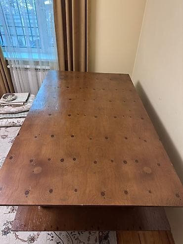 study table: Большой деревянный стол для зала Материал фанера, ножки — 2