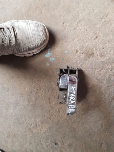 шредеры продольный с ручкой: Nissan X Terra внутрянняя ручка, Ниссан Икстерра Задняя правая — 1