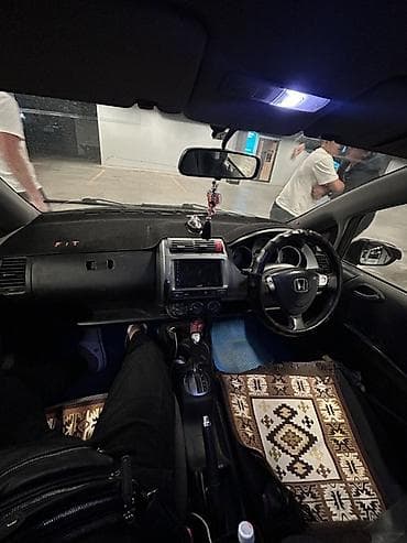 01: Honda Fit: 2003 г., 1.5 л, Автомат, Газ, Хэтчбэк — 4