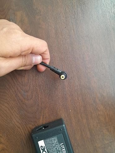 чехол на ружье: Зарядка для ноутбука acer. Характеристики на фото. Б/у но не — 2