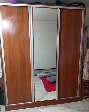 Офис эмереги: Купе шкаф, Колдонулган, Күзгүсү менен, ЛДСП — 2