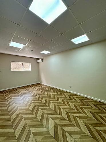 полуподвал: Аренда офисов, 44 м², В жилом комплексе, С отдельным входом, С отдельным сан узлом — 2
