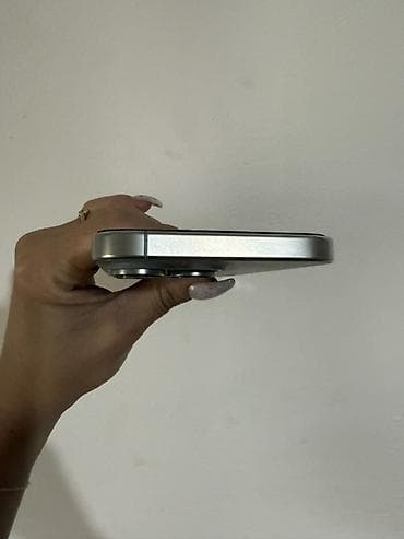 ipod 3 touch: IPhone 16 Pro Max, Б/у, 256 ГБ, Natural Titanium, 92 % — 3