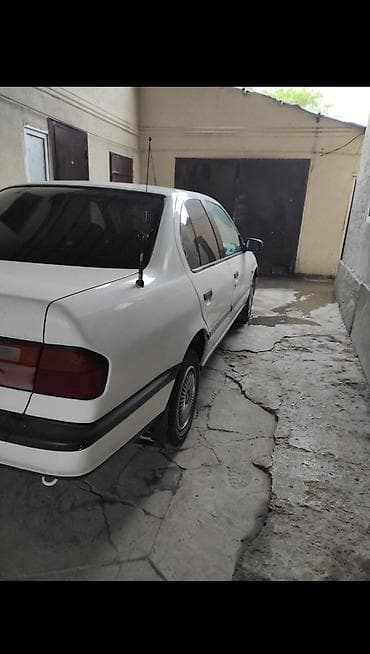 opel vectra b: Peugeot 405: 1991 г., 1.6 л, Седан — 4