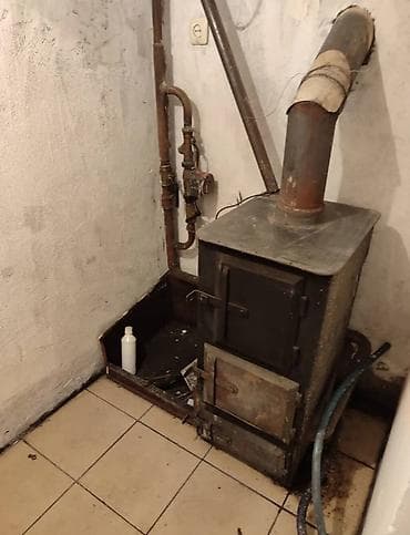 Недвижимость: Продаётся двухэтажный жилой дом с участком. Основные характеристики — 8