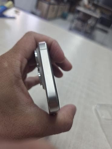 Техника и электроника: IPhone 15 Pro, Б/у, 128 ГБ, White Titanium, Чехол, Защитное стекло, 84 % — 6