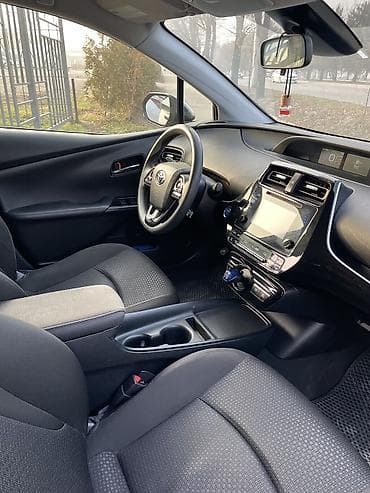 prius: Toyota Prius: 2019 г., 1.8 л, Автомат, Гибрид, Хэтчбэк — 3