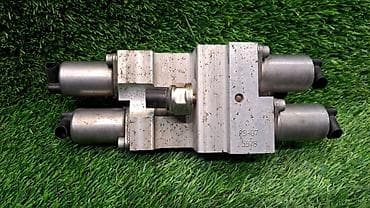 srv 3: Блок клапанов гидроподвески Е70 6 782 737 Год 2008 HYDAC В отличном — 8