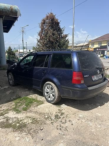 битый гольф: Volkswagen Golf: 2003 г., 1.6 л, Механика, Бензин, Универсал — 3