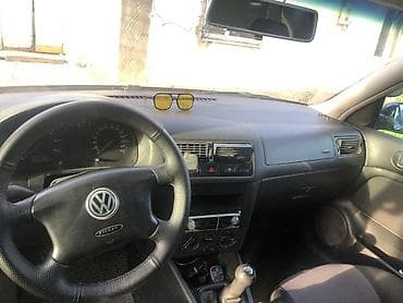 марк 2 2001: Volkswagen Golf: 2002 г., 1.6 л, Механика, Бензин, Хэтчбэк — 8