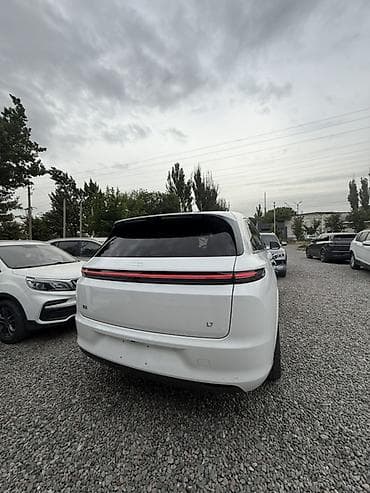 jac s7: Lixiang L7: 2023 г., 1.5 л, Автомат, Гибрид, Кроссовер — 4