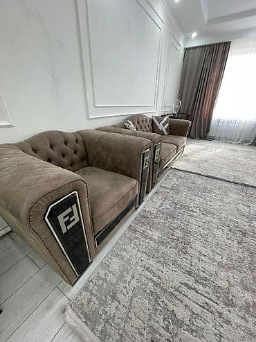 шкаф кийим: Түз диван, Колдонулган — 2