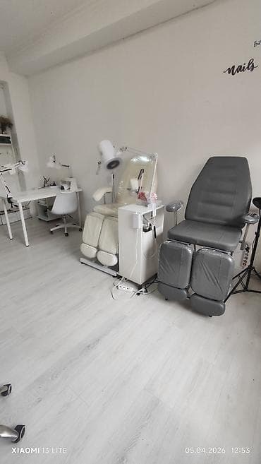 Сдаю маникюрный стол и педикюрное кресло .есть все для