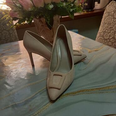 Продаю новые туфли, 38 размер