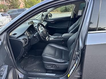 уна: Lexus NX: 2016 г., 2.5 л, Вариатор, Гибрид — 8