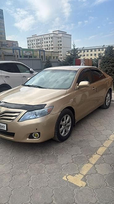 bmw 4 4: Toyota Camry: 2009 г., Седан — 1