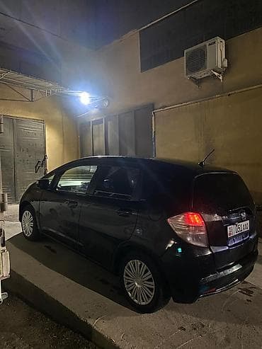 lexus es 300 2003: Honda Fit: 2013 г., Хэтчбэк — 5