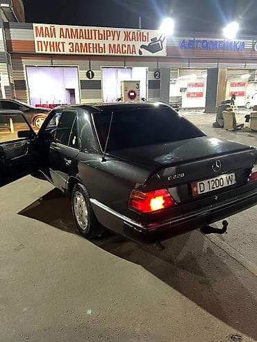 заслонка на мерс: Mercedes-Benz W124: 1993 г., 2.2 л, Ручные, Бензин, Седан — 1