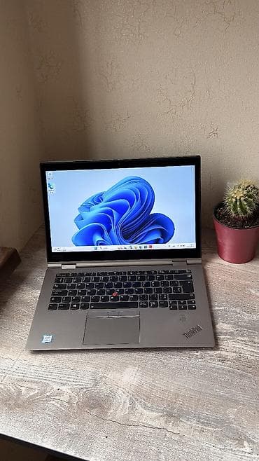 Lenovo ThinkPad X1 Yoga 3rd Gen / Core i5-8250U / 16GB RAM / 256GB SSD